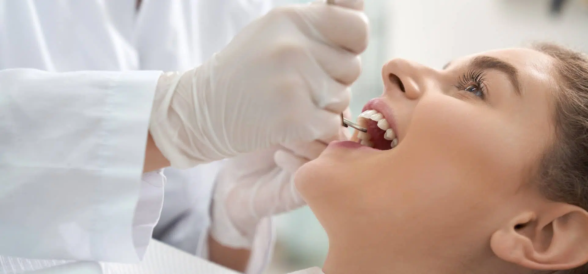 Edentation : comment remplacer une dent manquante ? | Dr Temstet| Paris