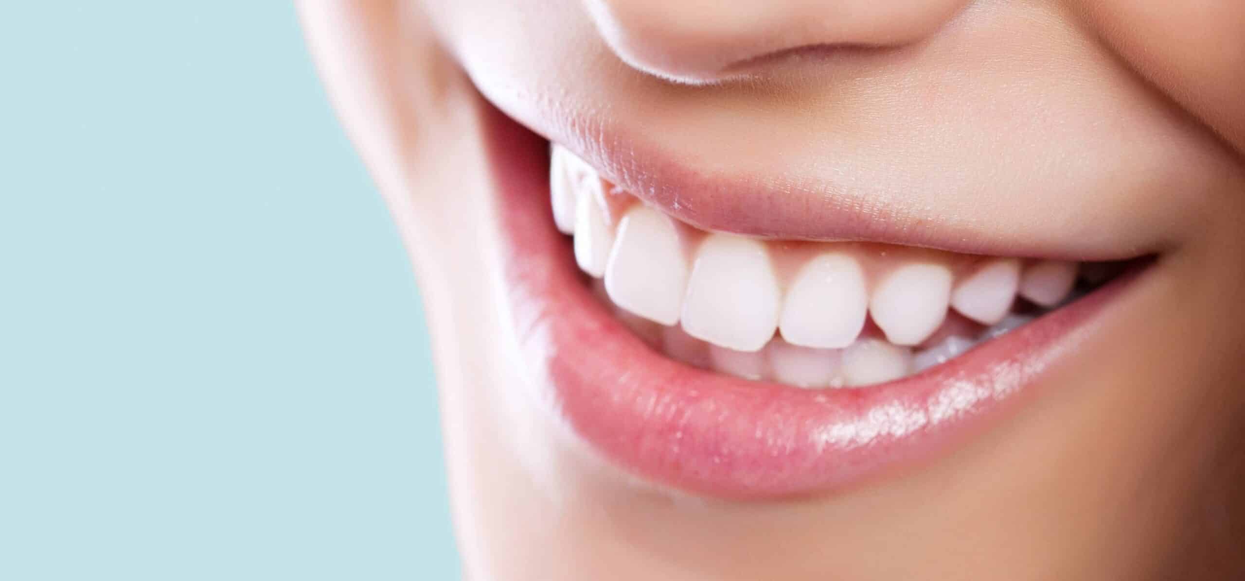 Peut-on aligner ses dents une fois adulte ? | Dr Temstet | Paris